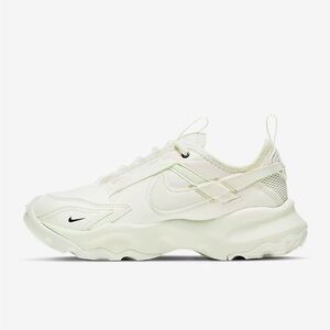Nike TC 7900
